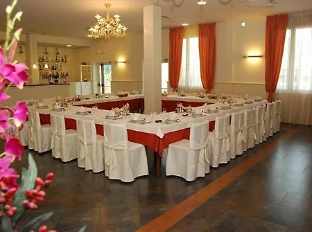 Otel La Chiesaccia Ristorante 3*