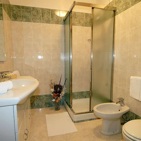 Hotel La Chiesaccia Otel