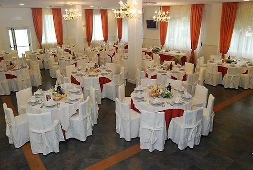 La Chiesaccia Ristorante 호텔 3*